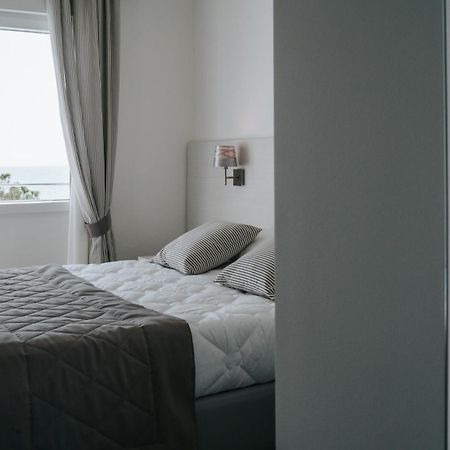 Hotel Luna Centrale 利尼亚诺萨比亚多罗 外观 照片